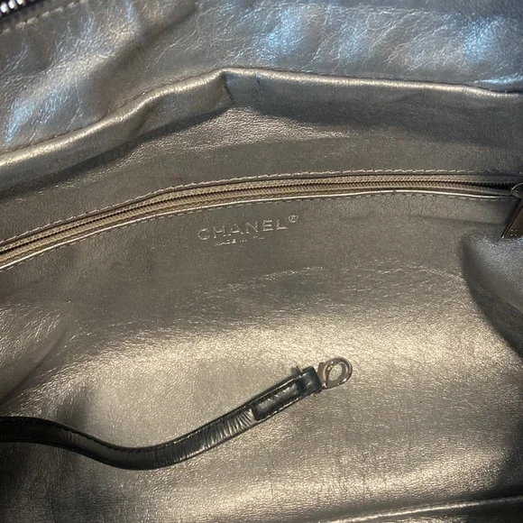 Chanel handbag - Picture 8 of 11